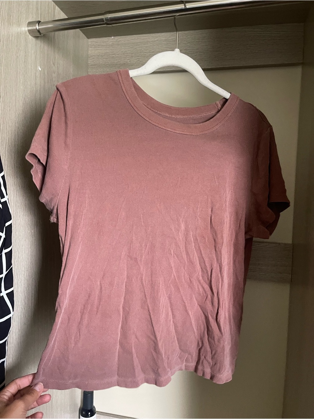 Old Navy Short Sleeve Crewneck Tee in Dusty Rose